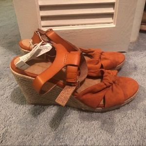 Old Navy Wedge heels